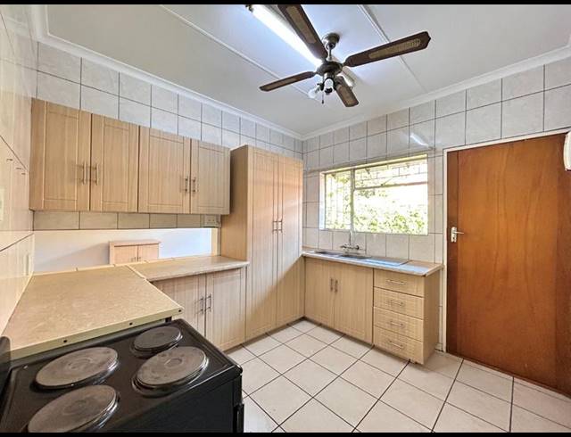 3 BEDROOM TOWNHOUSE FOR SALE IN ELANDSRAND